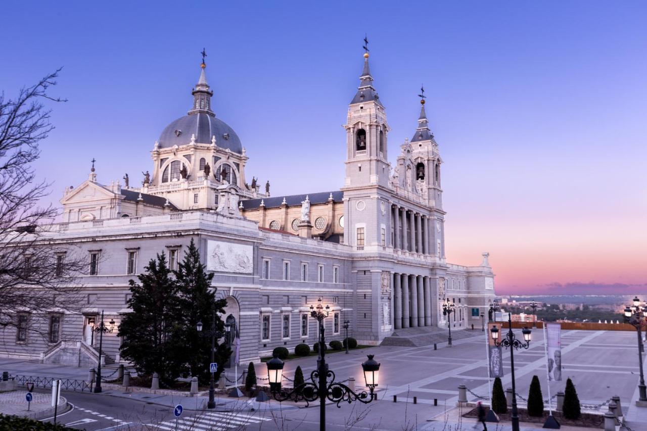 Bookingham ★Apartaments & Suites Madrid Exteriér fotografie